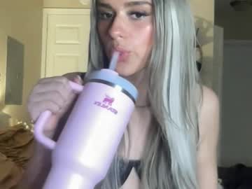 lolamarie_'s chat room