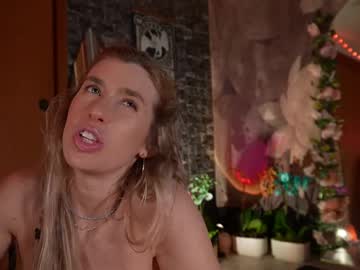 lucy_gooosey's chat room