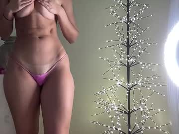 poutyselena's chat room