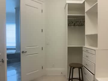 lunarose17's chat room