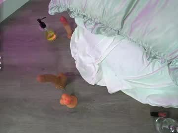 rosiebones's chat room