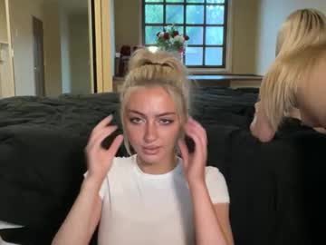 chloeros3e's chat room