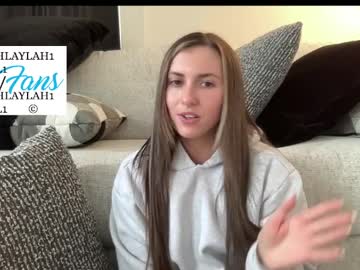 laylahlaylah1's chat room