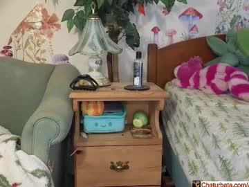 aliceriverscam's chat room