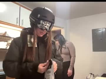 laylahlaylah1's chat room