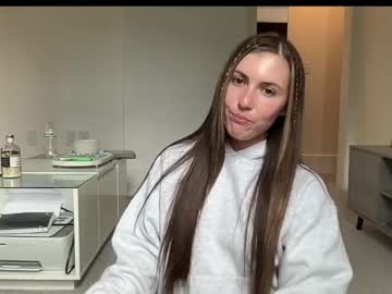 laylahlaylah1's chat room