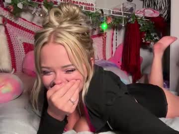 avaa_fox's chat room