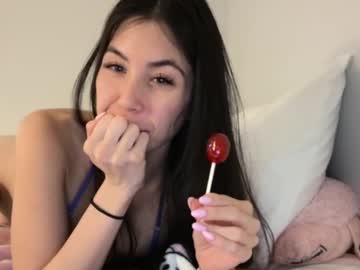 lilylustxoxo's chat room