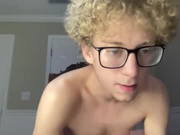 irispink1's chat room