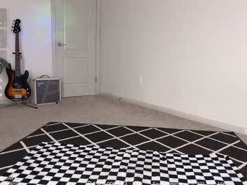 petitebrat's chat room