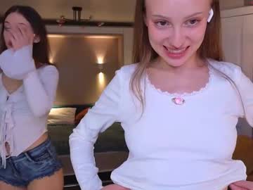 2mamacitas's chat room