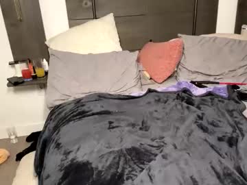 kittywoodyluv's chat room