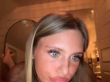 carlybora's chat room