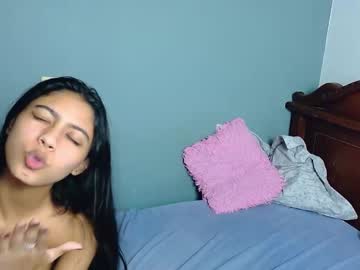 petitestrawberry18's chat room