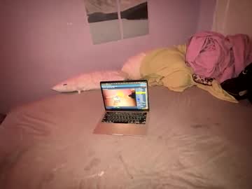 xyzlovers2's chat room