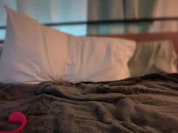 little_lies's chat room