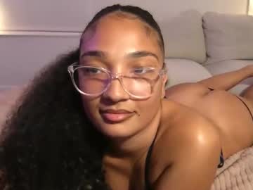 rosalinatoosexy's chat room