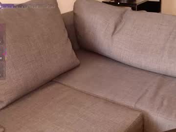 strawberryyfoxie's chat room