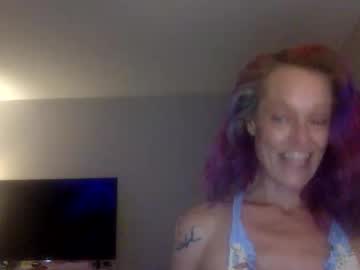 love_blooms's chat room