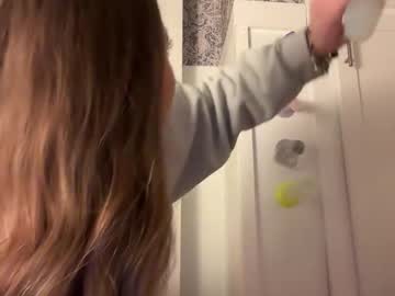 fantasyella's chat room