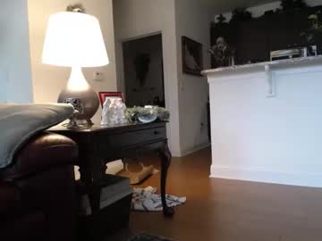 hotblondemilf1962's chat room