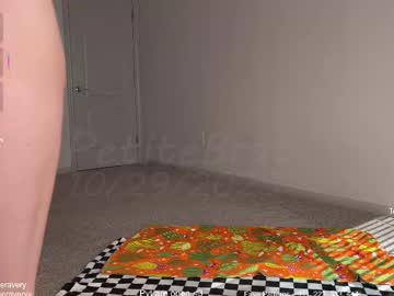 petitebrat's chat room