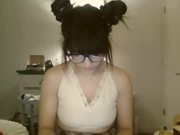 esoterickitten777's chat room