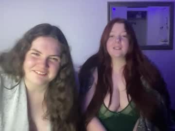 scarletttsinner's chat room