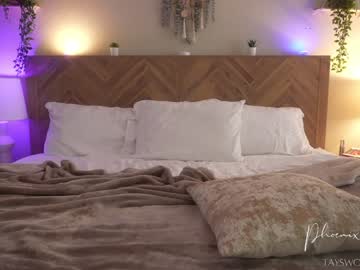 phoenix_taylor's chat room