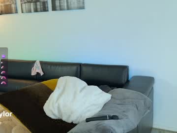 _taylormoon's chat room