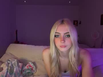 chloeros3e's chat room