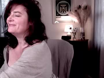 raven_feathers's chat room