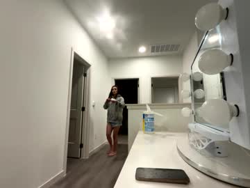 ella_ella_ella_ay's chat room