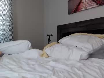 ellalowe's chat room