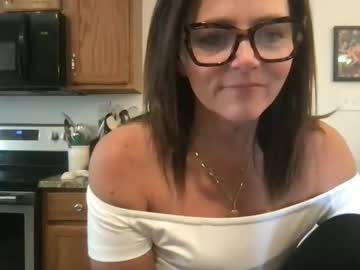 sassynsweetmilf's chat room