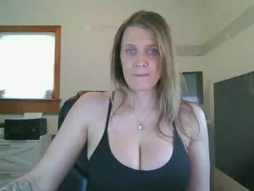 blueeyedddvixen's chat room