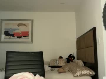 dollyrhodesss's chat room