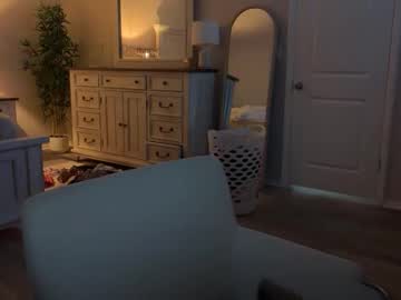 roxyrain2736's chat room