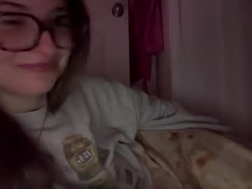 fantasyella's chat room