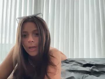 miamoorexo's chat room