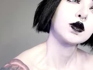 ivey_strigoi's chat room