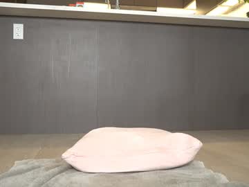 petite_fuck's chat room