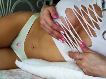 sunluscious's chat room