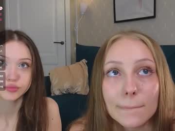 2mamacitas's chat room