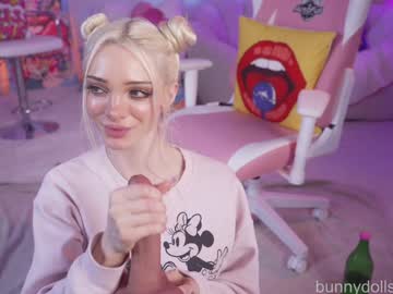 bunnydollstella's chat room
