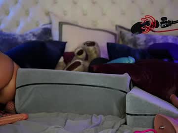 avalonnfoxx's chat room