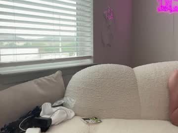 therosiecheeks's chat room