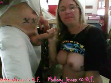 mickey85knoxx's chat room