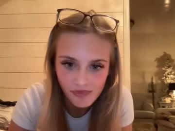 carlybora's chat room