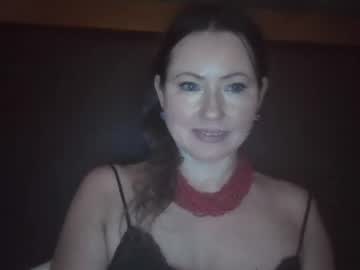 yonarella's chat room